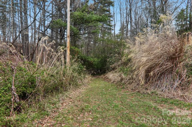 105 Baird Road, Mars Hill, NC 28754