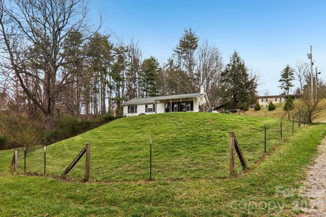 105 Baird Road, Mars Hill, NC 28754