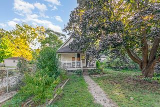 916 N Shiawassee Street, Owosso, MI 48867