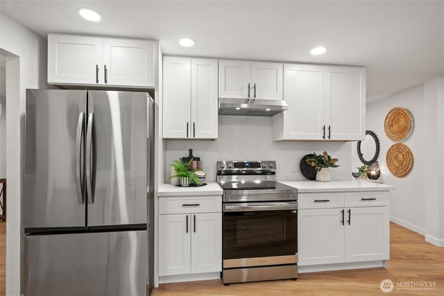 13080 Old Military Road NE, Poulsbo, WA 98370