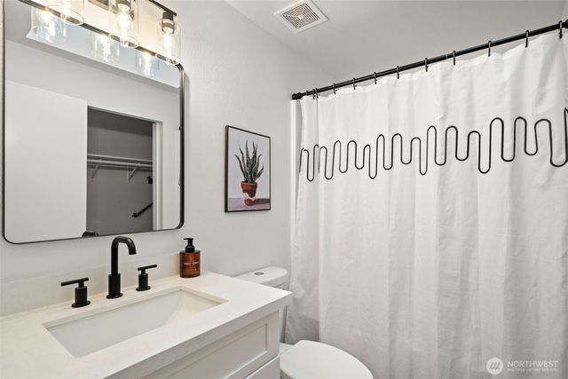 13080 Old Military Road NE, Poulsbo, WA 98370