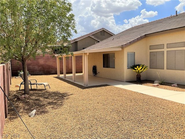 32 Hatten Bay Street, Henderson, NV 89012