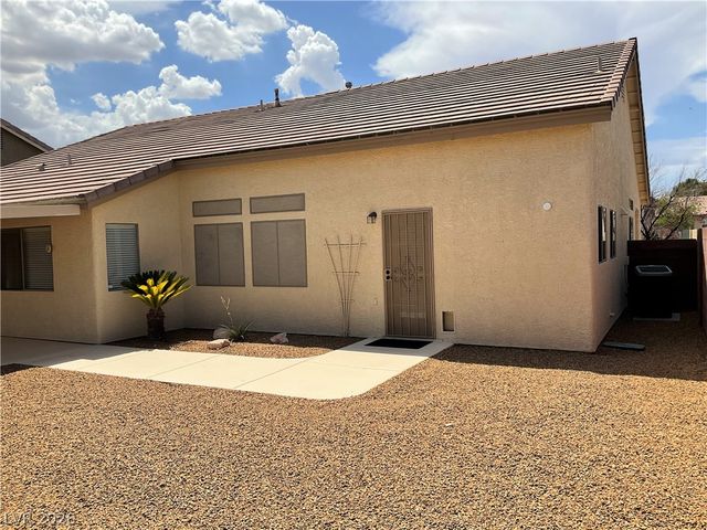32 Hatten Bay Street, Henderson, NV 89012