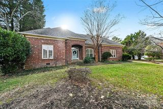 7716 Red Oak Lane, Charlotte, NC 28226