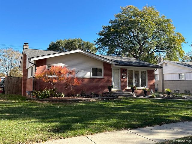 35244 Rutherford Street, Clinton Township, MI 48035