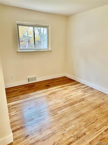 35244 Rutherford Street, Clinton Township, MI 48035