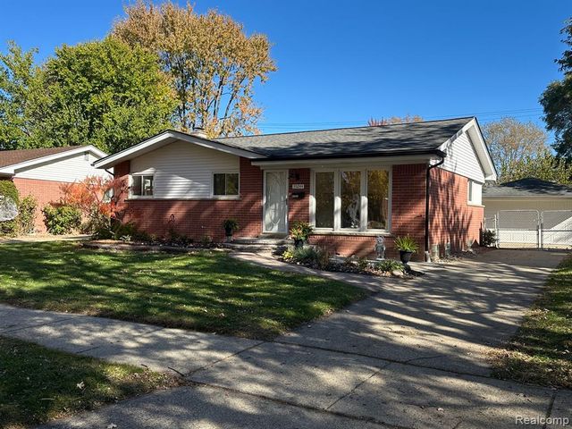 35244 Rutherford Street, Clinton Township, MI 48035