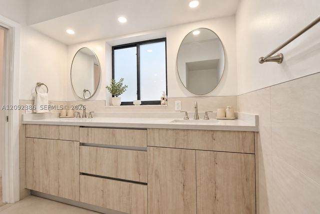3202 Harrison St 0, Hollywood, FL 33021