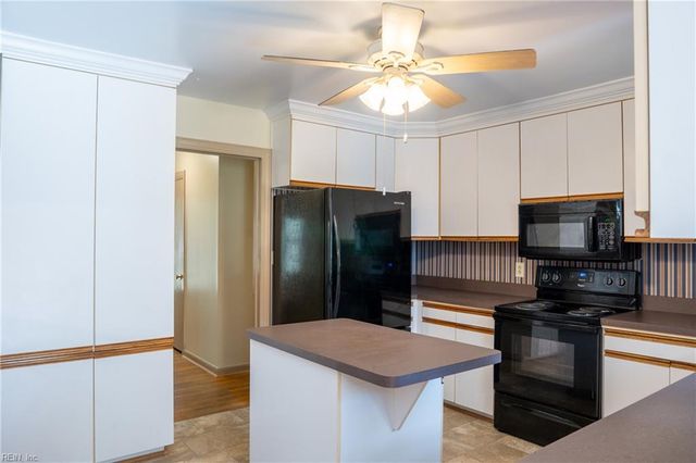 8335 Little England RD, Hayes, VA 23072