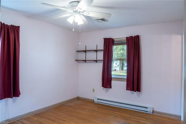 8335 Little England RD, Hayes, VA 23072