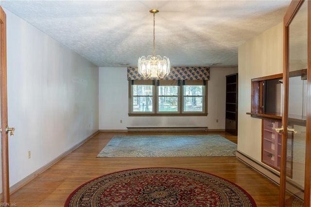 8335 Little England RD, Hayes, VA 23072