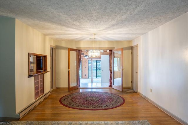 8335 Little England RD, Hayes, VA 23072
