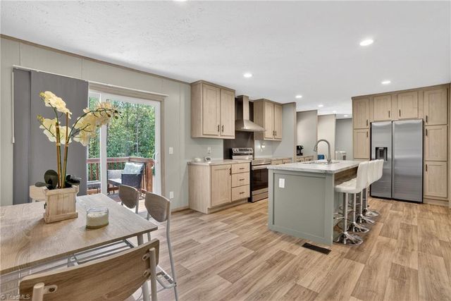 245 Hw Phillips Road, Lexington, NC 27295