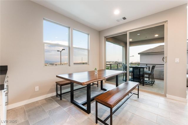 654 Amethyst Point Way, Las Vegas, NV 89138