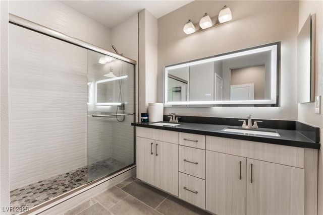 654 Amethyst Point Way, Las Vegas, NV 89138