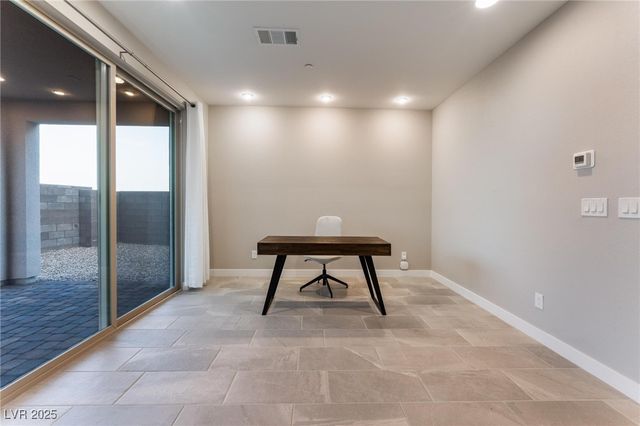 654 Amethyst Point Way, Las Vegas, NV 89138