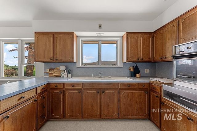 3603 W Crescent Rim Dr, Boise, ID 83706