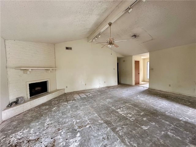 4821 Meadow Vale Cir, Corpus Christi, TX 78413