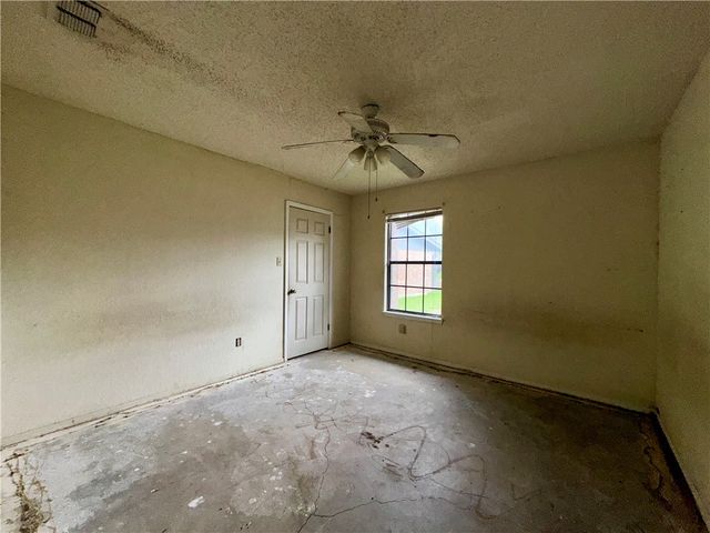 4821 Meadow Vale Cir, Corpus Christi, TX 78413
