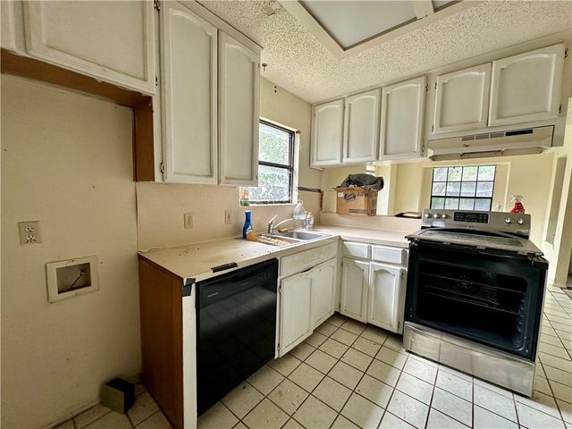 4821 Meadow Vale Cir, Corpus Christi, TX 78413