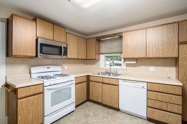 301 Hanover Street, Concord Vllg, MI 49237