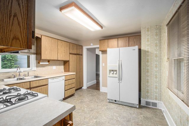 301 Hanover Street, Concord Vllg, MI 49237