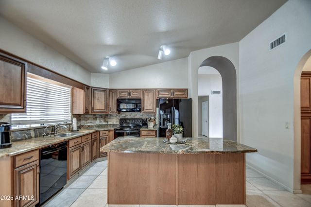 8852 S ASH Avenue, Tempe, AZ 85284