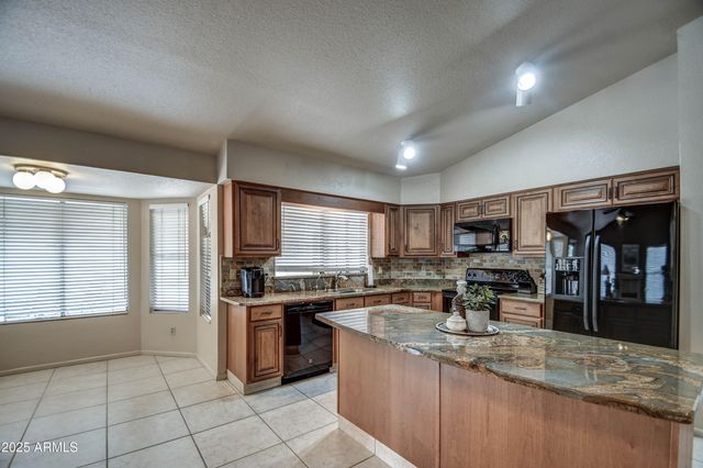 8852 S ASH Avenue, Tempe, AZ 85284