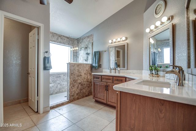 8852 S ASH Avenue, Tempe, AZ 85284