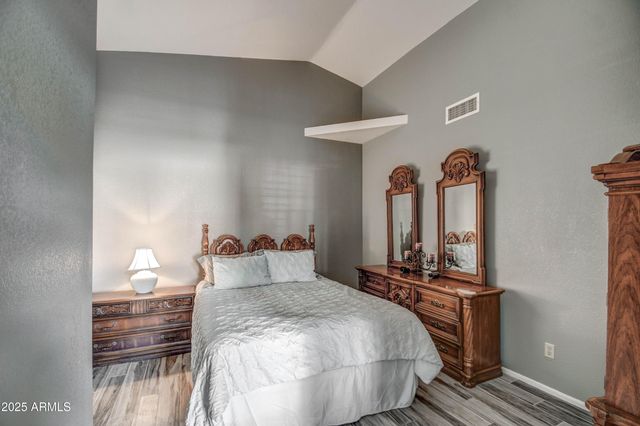 8852 S ASH Avenue, Tempe, AZ 85284