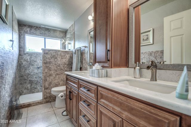 8852 S ASH Avenue, Tempe, AZ 85284