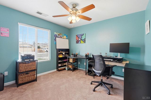 1059 W Ambassador Dr, Hanford, CA 93230