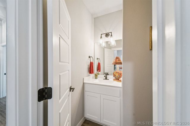 7407 S Walnut Avenue, Broken Arrow, OK 74011