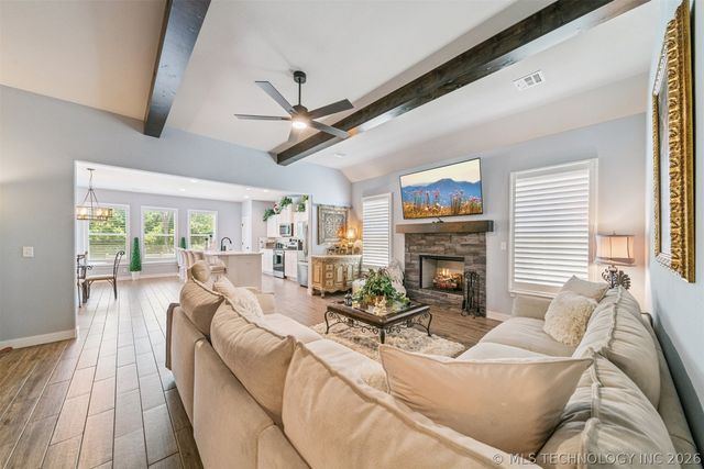 7407 S Walnut Avenue, Broken Arrow, OK 74011
