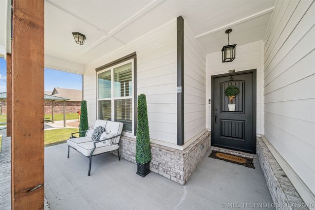 7407 S Walnut Avenue, Broken Arrow, OK 74011