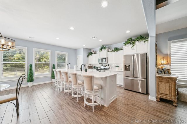 7407 S Walnut Avenue, Broken Arrow, OK 74011