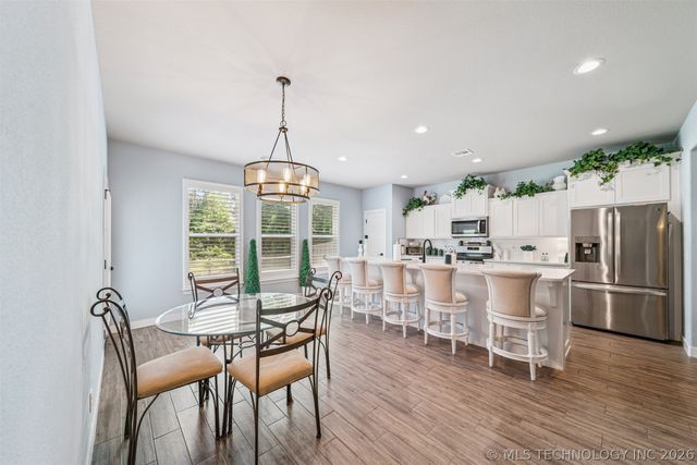 7407 S Walnut Avenue, Broken Arrow, OK 74011