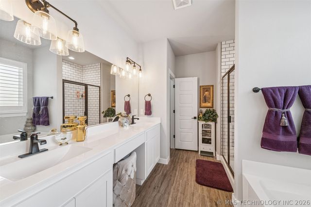 7407 S Walnut Avenue, Broken Arrow, OK 74011