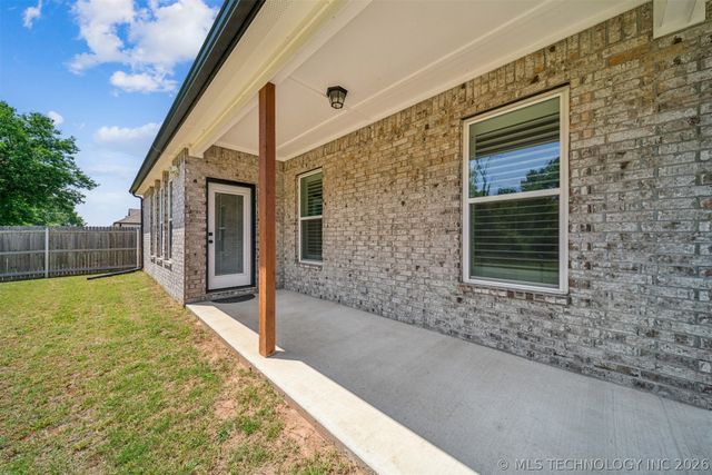 7407 S Walnut Avenue, Broken Arrow, OK 74011