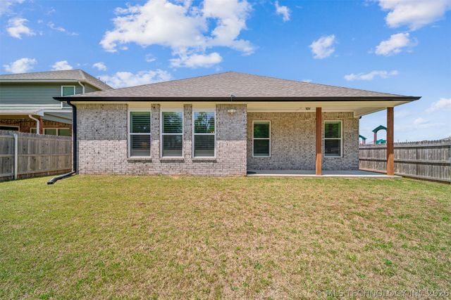 7407 S Walnut Avenue, Broken Arrow, OK 74011