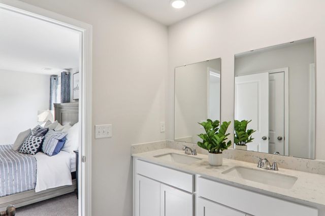 928 Kinnerton Trail, Spartanburg, SC 29301