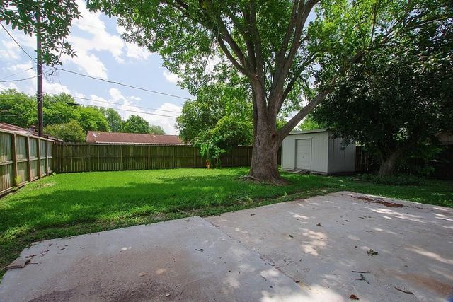 4205 Ember Lane, Deer Park, TX 77536