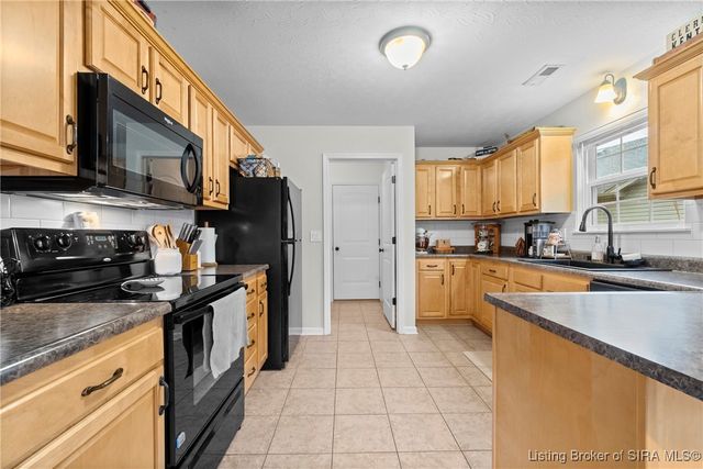 2031 Snyder Drive, Jeffersonville, IN 47130