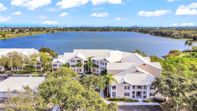 2803 N Oakland Forest Dr 205, Oakland Park, FL 33309