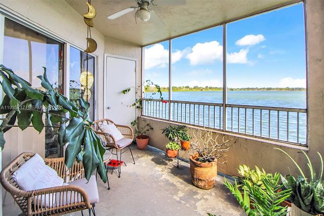 2803 N Oakland Forest Dr 205, Oakland Park, FL 33309