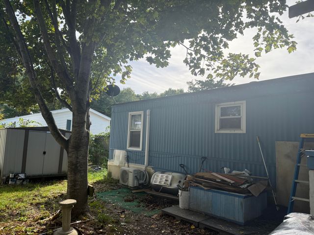 7 4th Avenue, Pocasset, MA 02559