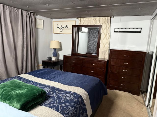 7 4th Avenue, Pocasset, MA 02559