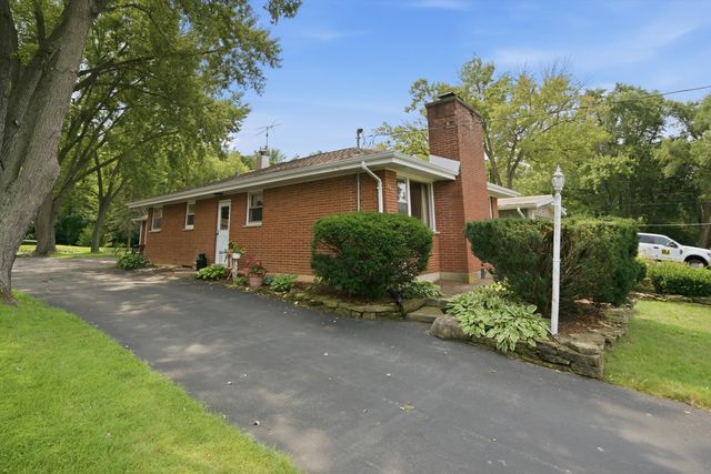 39181 N Cedar Crest Drive, Lake Villa, IL 60046