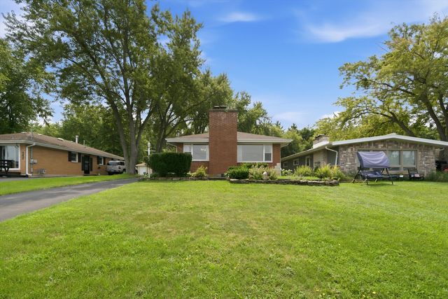 39181 N Cedar Crest Drive, Lake Villa, IL 60046