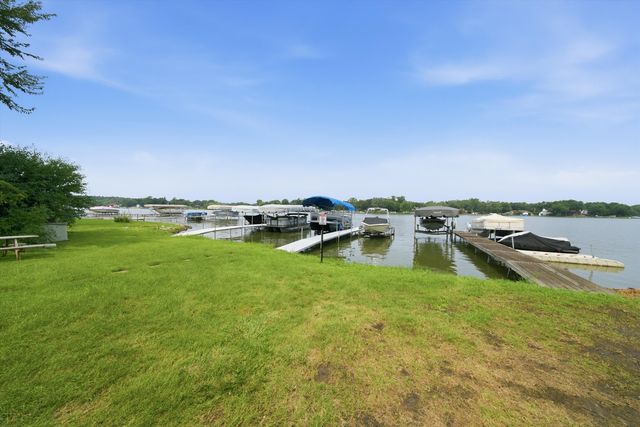 39181 N Cedar Crest Drive, Lake Villa, IL 60046